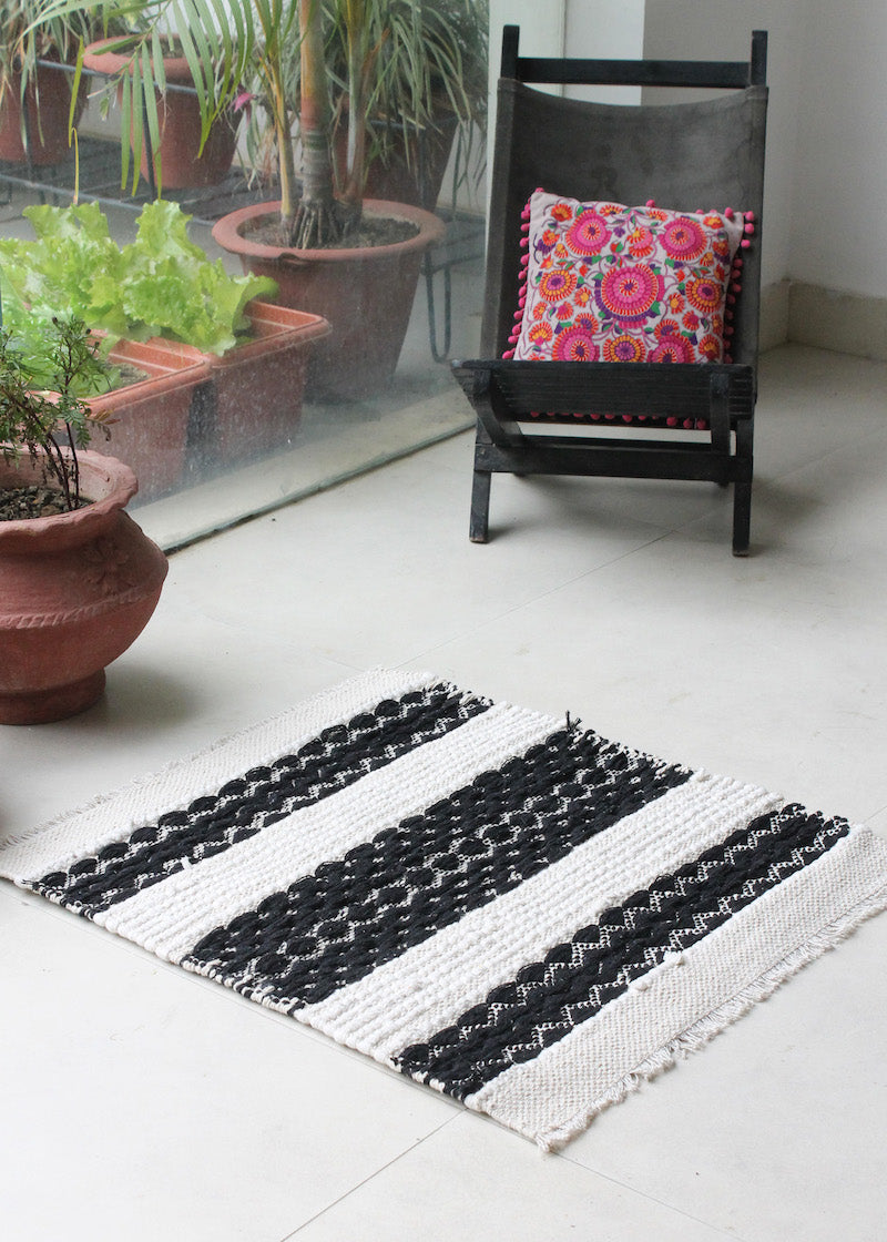 Black & White Diamond Striped Dhurrie (Floor Mat)