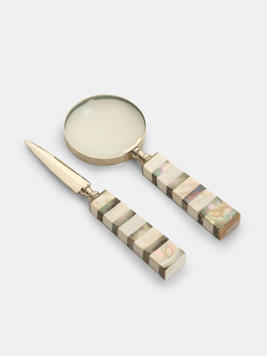 Magnifying Glass With Paper Knife In Mop