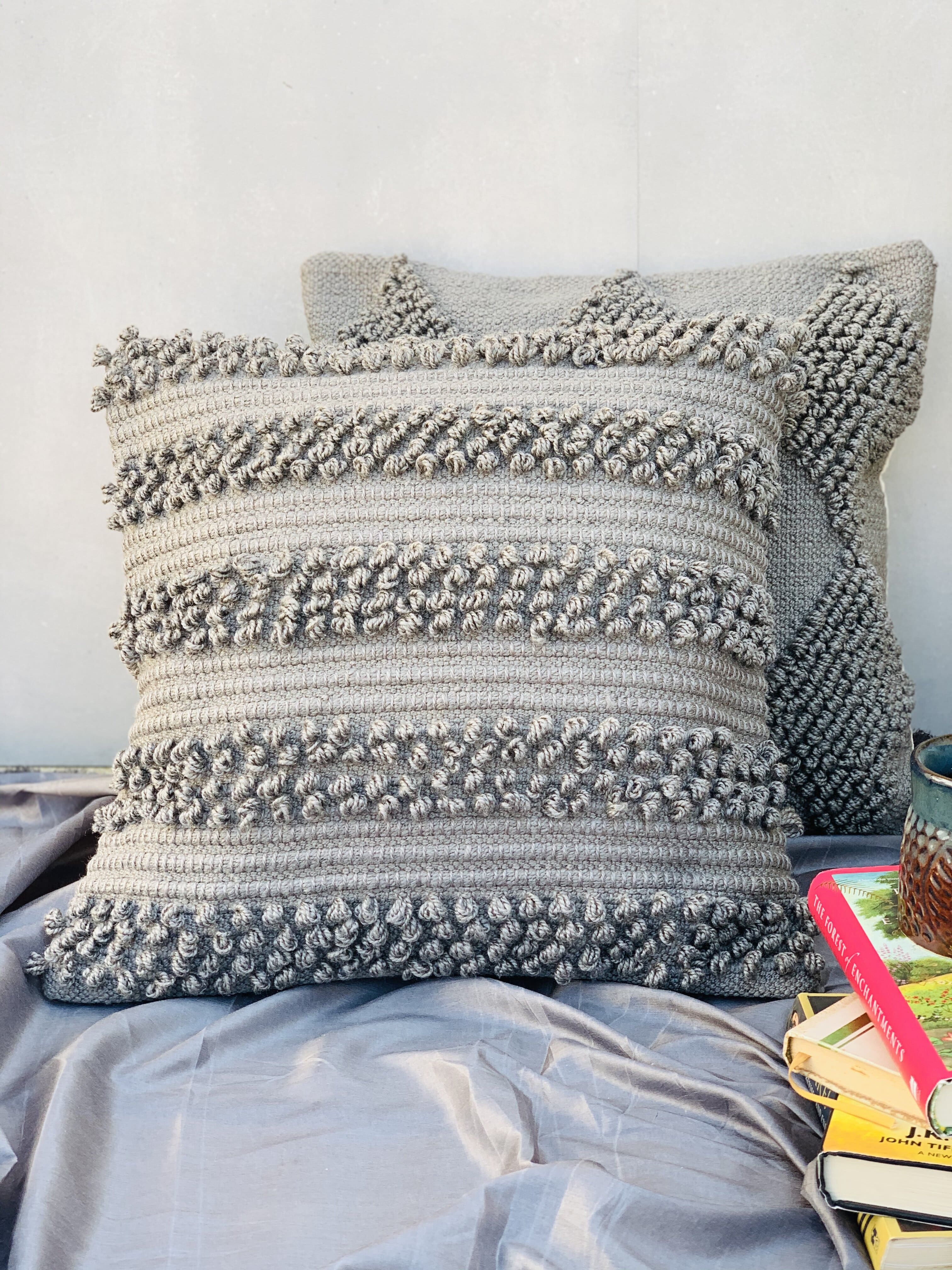 Straight line Handcrafted Cushion Cover