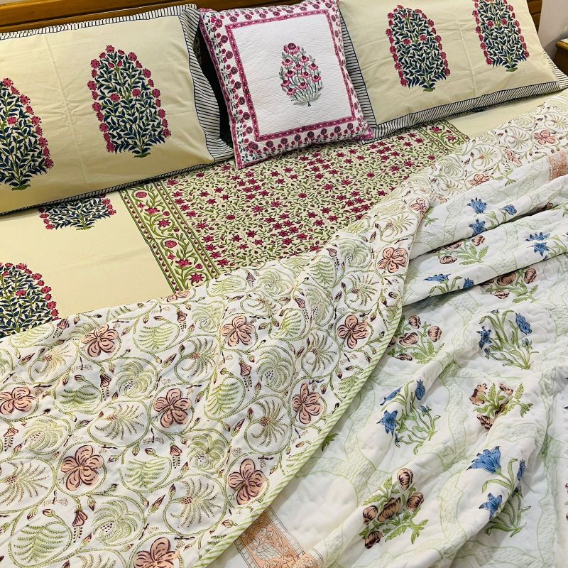 Floral Mughal Print Cotton Quilt