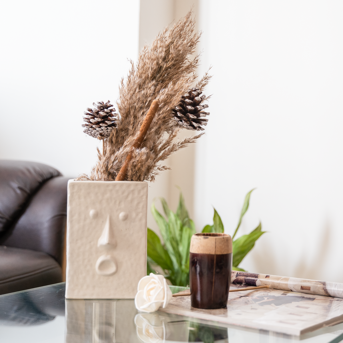 The Jaw Dropper Face Vase (White, Satin Matte Finish)