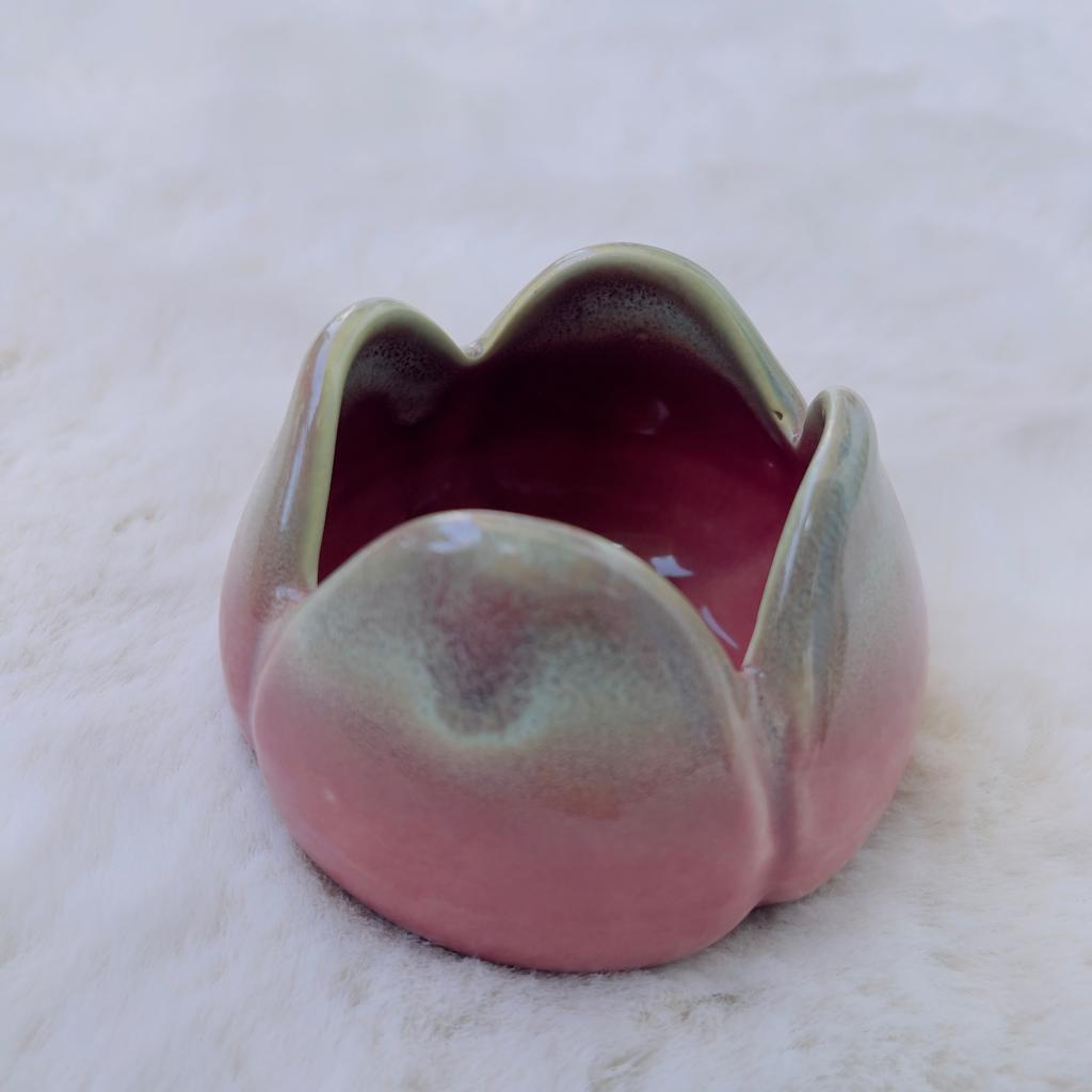 Tulip T-Light Holder