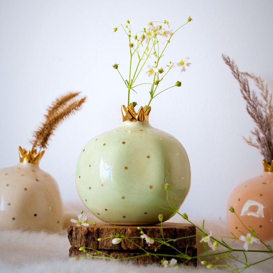 Pomegranate Showpiece with Gold Plated Crown