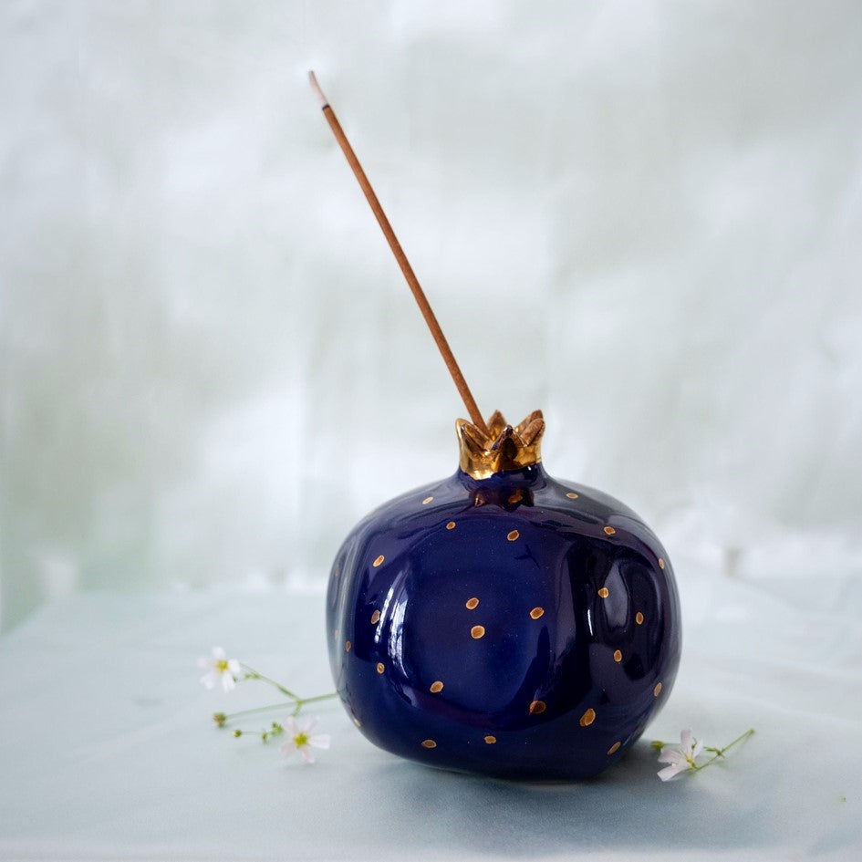 Pomegranate Showpiece with Gold Plated Crown