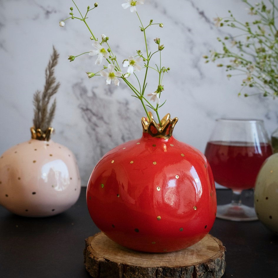 Pomegranate Showpiece with Gold Plated Crown