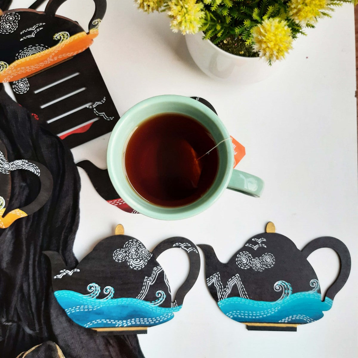 Black Kettles Coasters with Stand (Set Of 6)