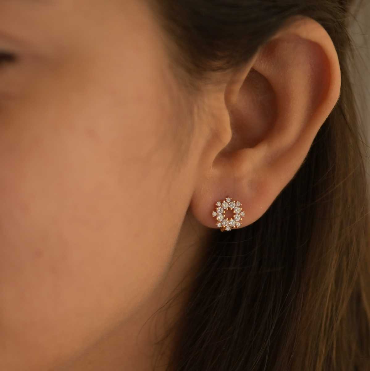 Pretty Studded Round Shaped Earrings