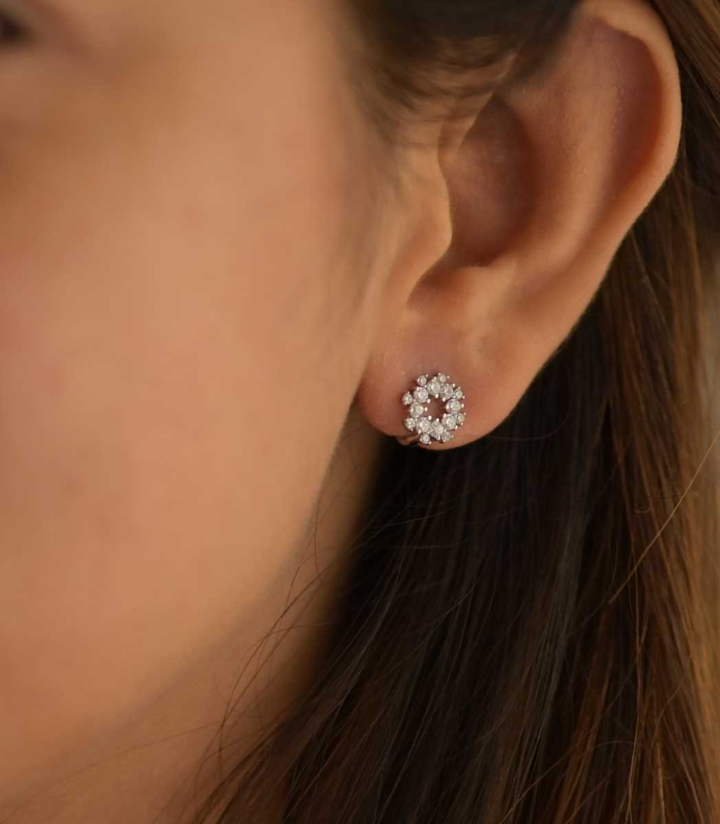 Pretty Studded Round Shaped Earrings