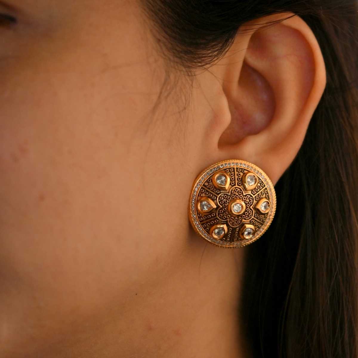 Pretty Round AD Studded Earrings