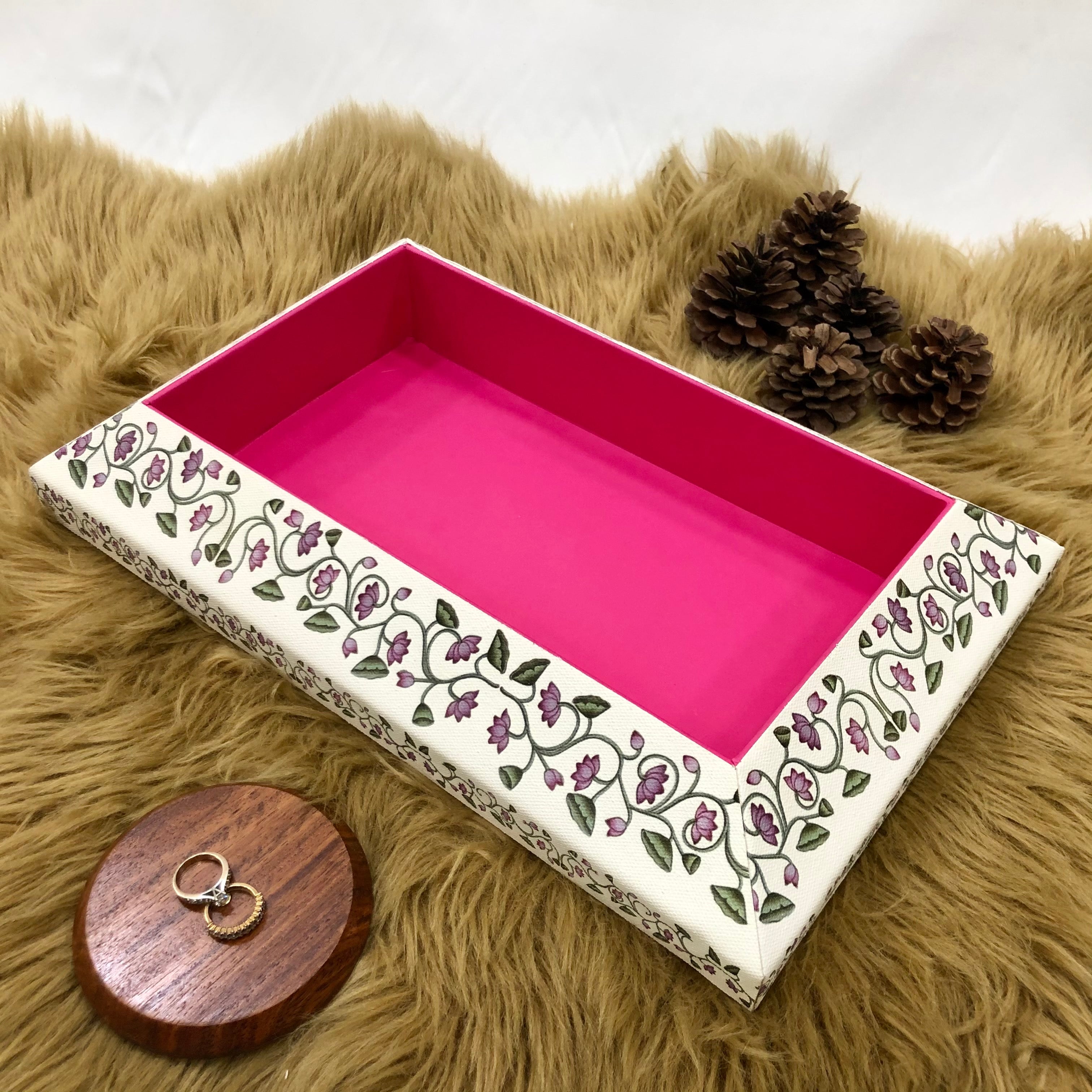 Garnet White Trousseau Tray (Medium)