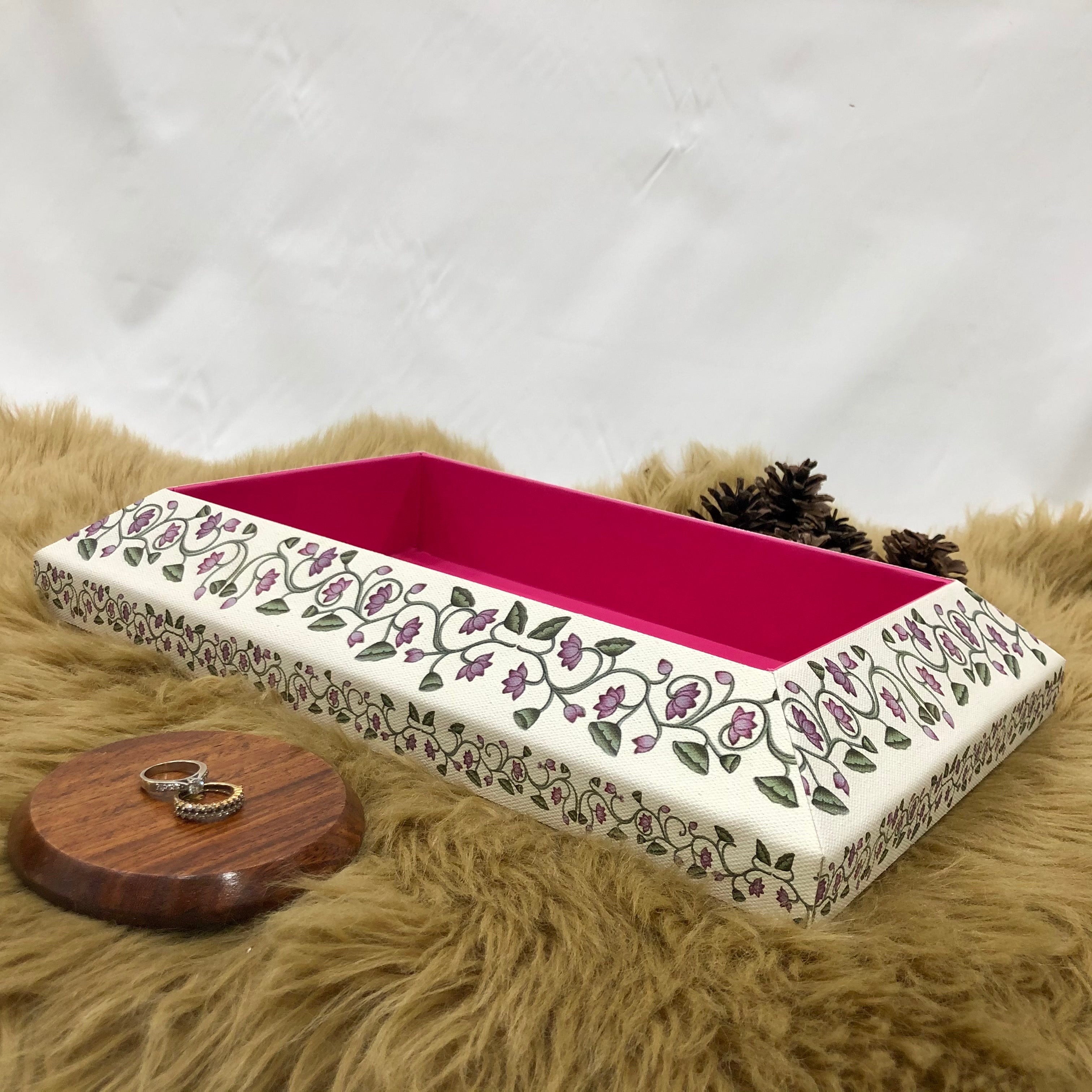 Garnet White Trousseau Tray (Medium)