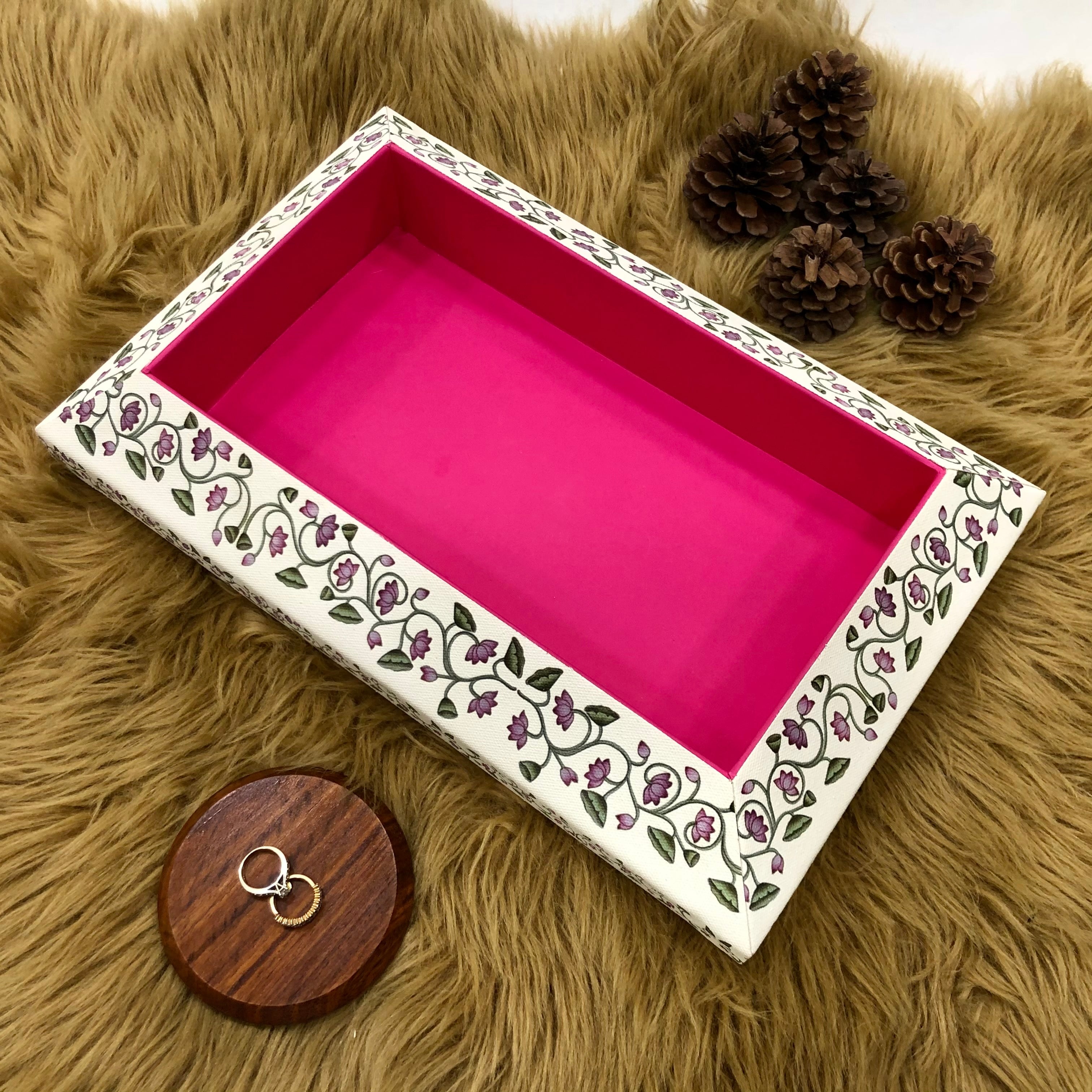 Garnet White Trousseau Tray (Medium)