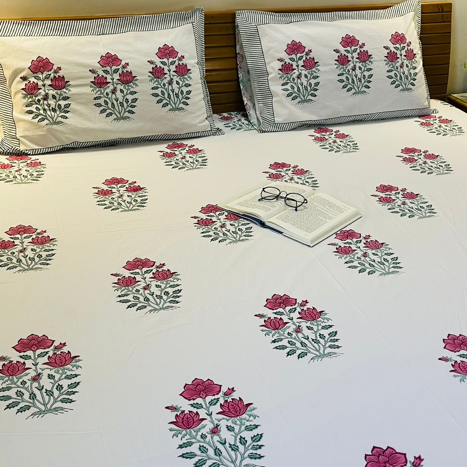 White Floral Premium Cotton Bedsheet (Queen Size) with Pillow Covers