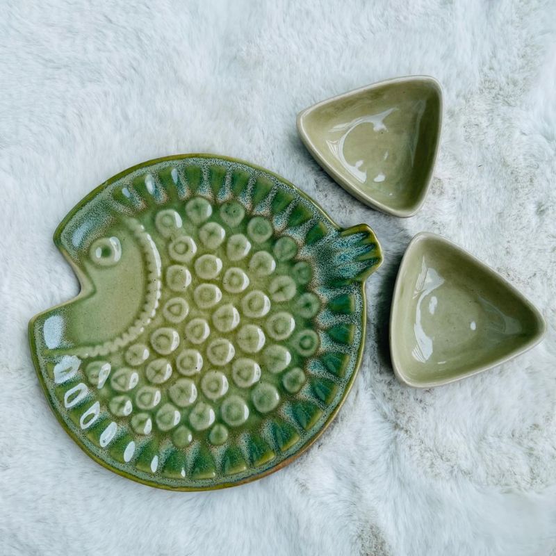 Fish Snack Plate with Dip Bowls