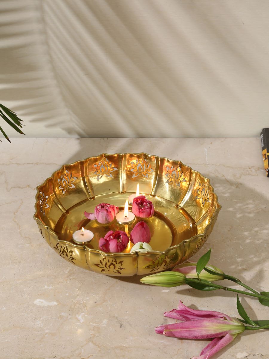 Urli Lotus Design