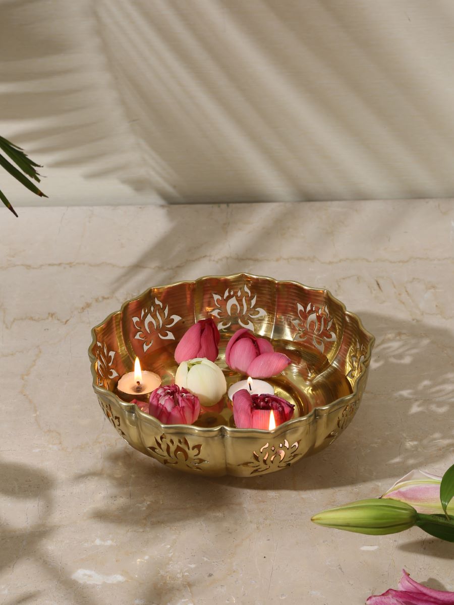 Urli Lotus Design