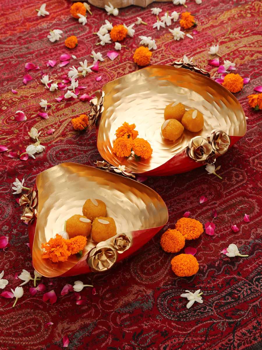 Gold And Red Flower Detail Platter (Set Of 2)