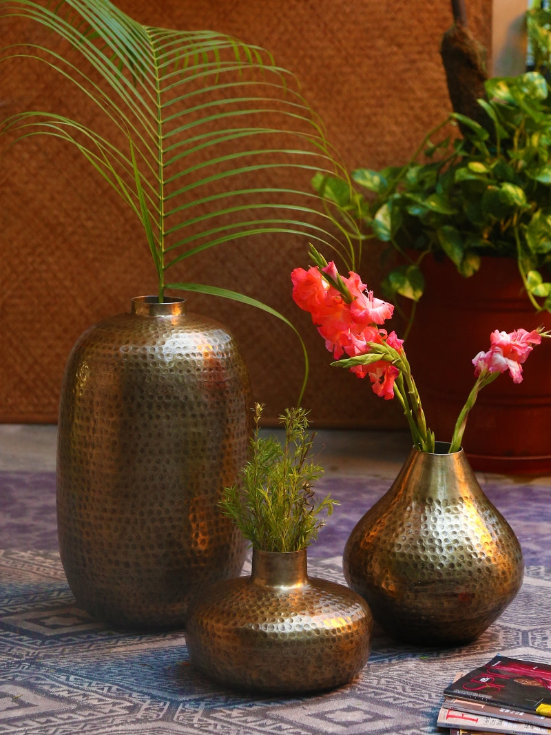 Antique Round Gold Vase With Hammering Details