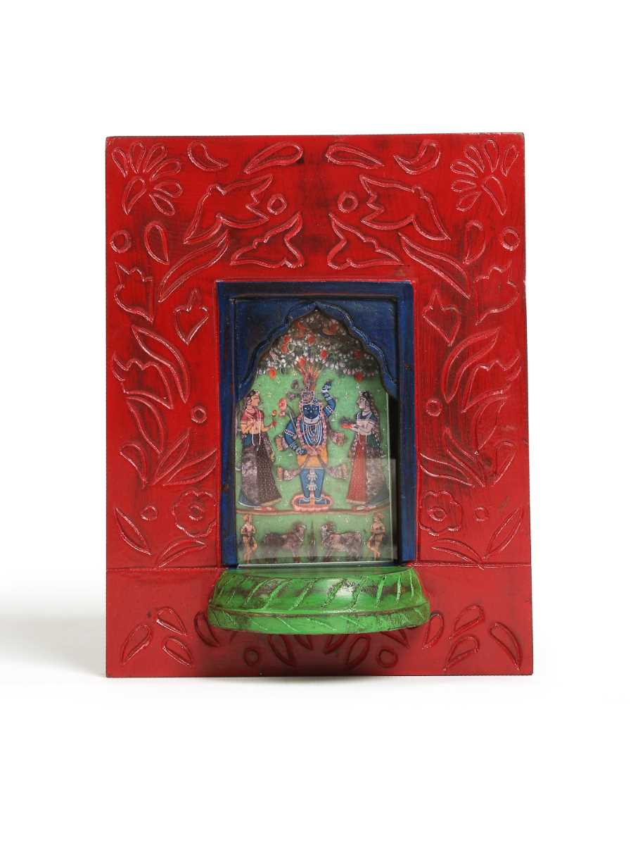 Antique Red And Blue Wall Décor