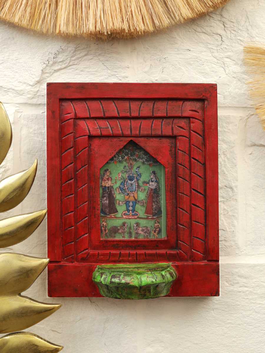 Antique Red Wall Décor