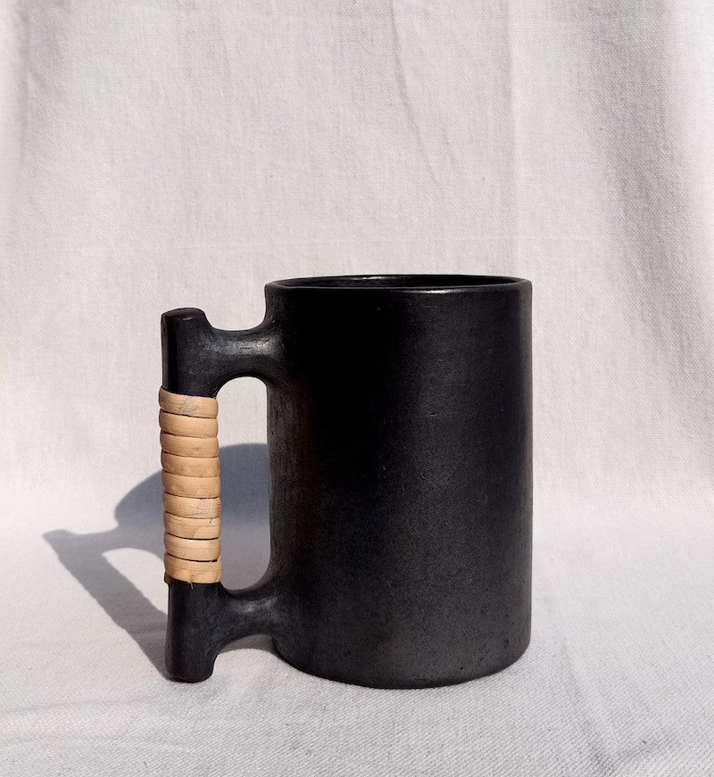 Longpi Black Pottery Beer Mug (Large)