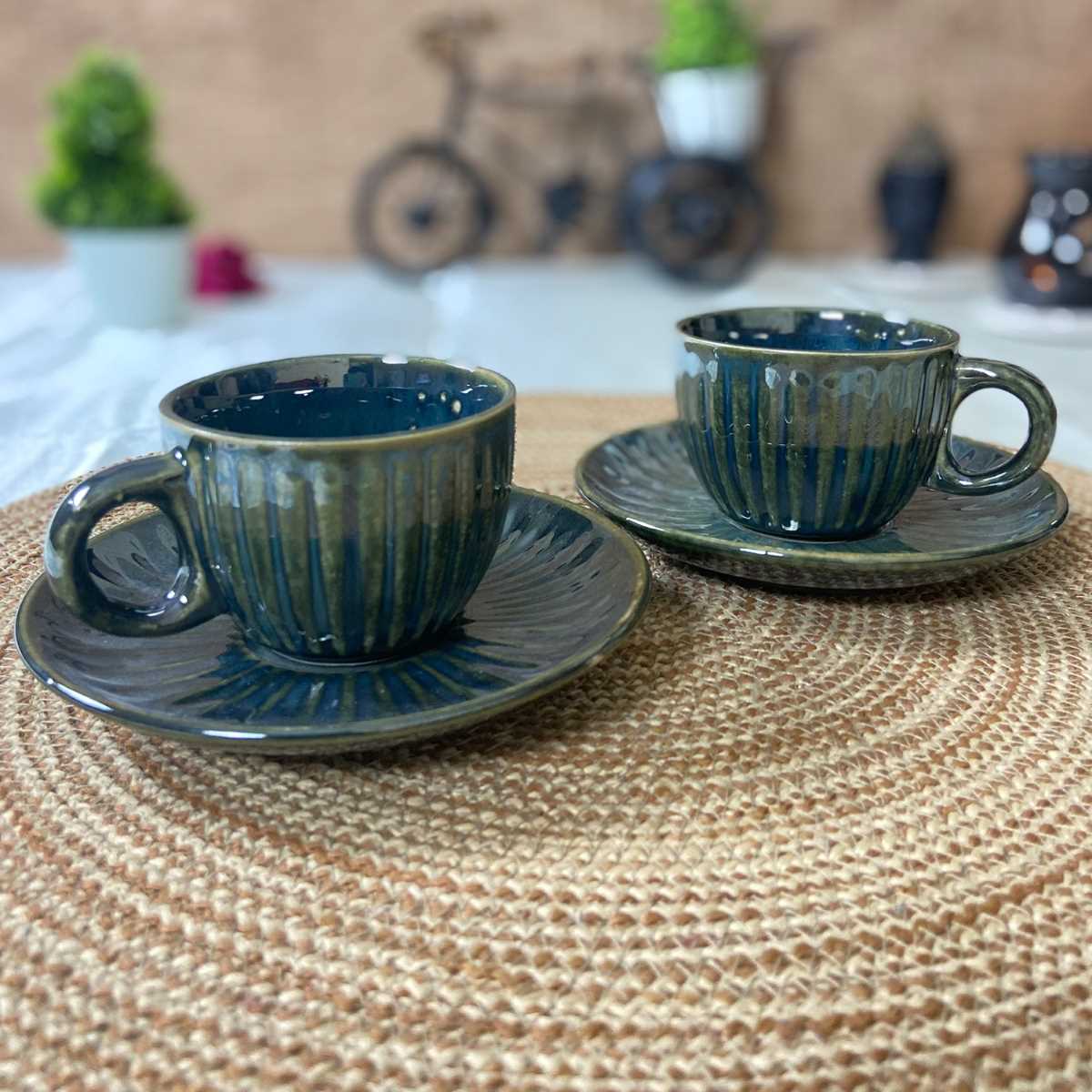 Chic Emerald Green Tea Cups with Saucers (Set of 2)