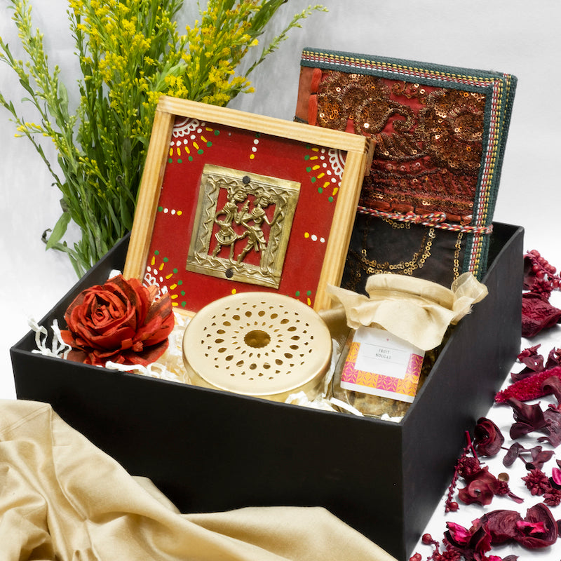 Nargis Large Gift Box