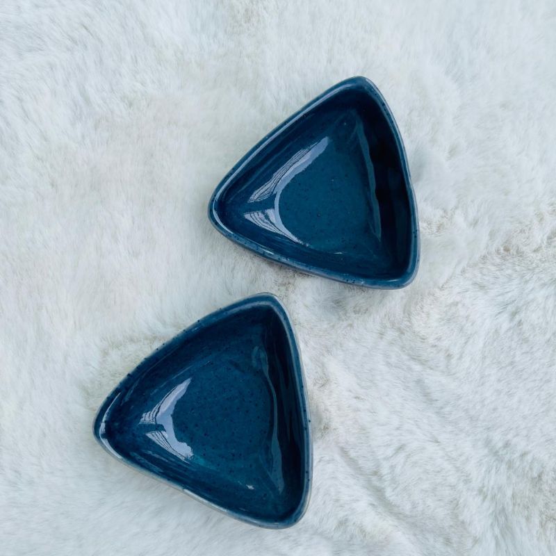 Triangular Dip Bowl Set