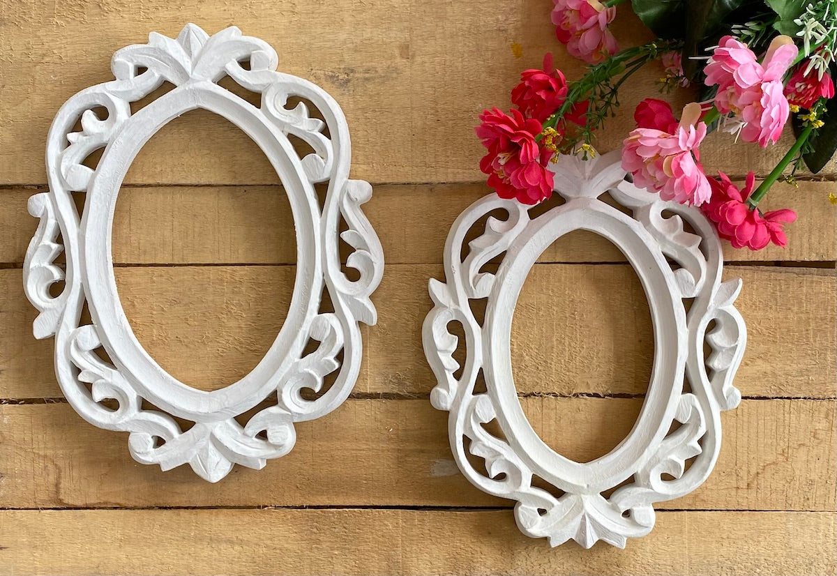 Dreamy White Oval Wall Frame Set