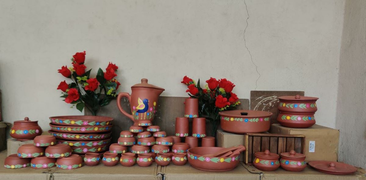 Handpainted Terracotta Thali Set