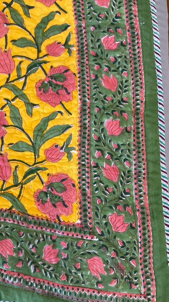 Pink Lily Under Bright Sun Reversible Quilted Bedcovers With Pillow Covers