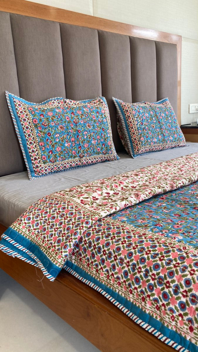 Blue Ocean Of Flowers Reversible Quilted Bedcovers With Pillow Covers