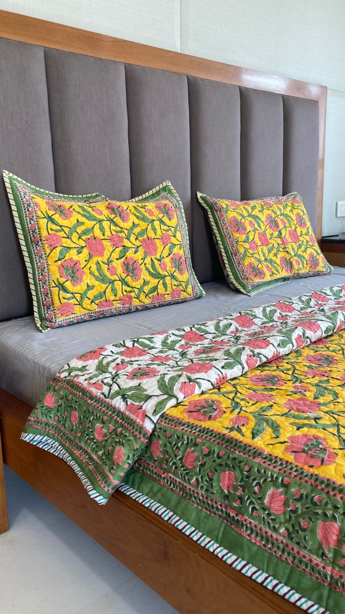 Pink Lily Under Bright Sun Reversible Quilted Bedcovers With Pillow Covers