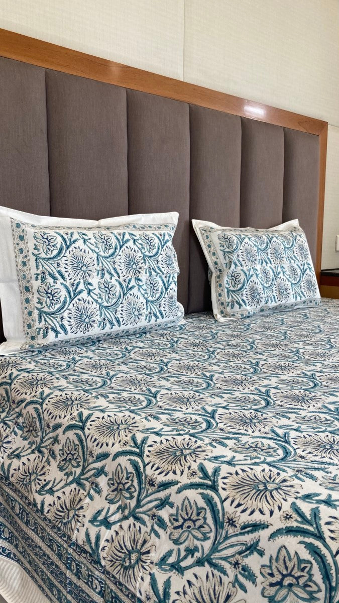 Aparajita Handblock Printed Cotton Bedsheet With Pillow Covers