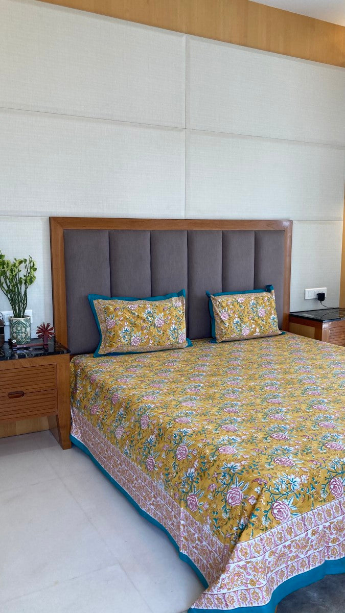 Summer Paradise Handblock Printed Cotton Bedsheet With Pillow Covers