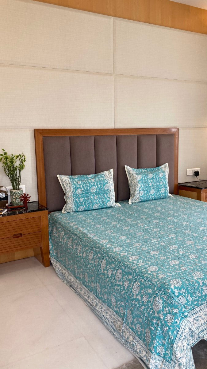 Handblock Printed Powder Blue Bedsheet With Pillow Covers