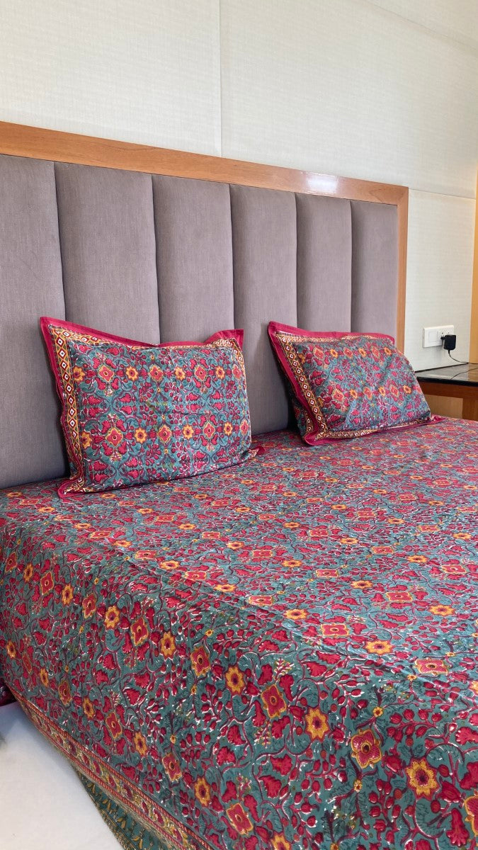 Maroon And Green Small Booti Handblock Printed Bedsheet With Pillow Covers