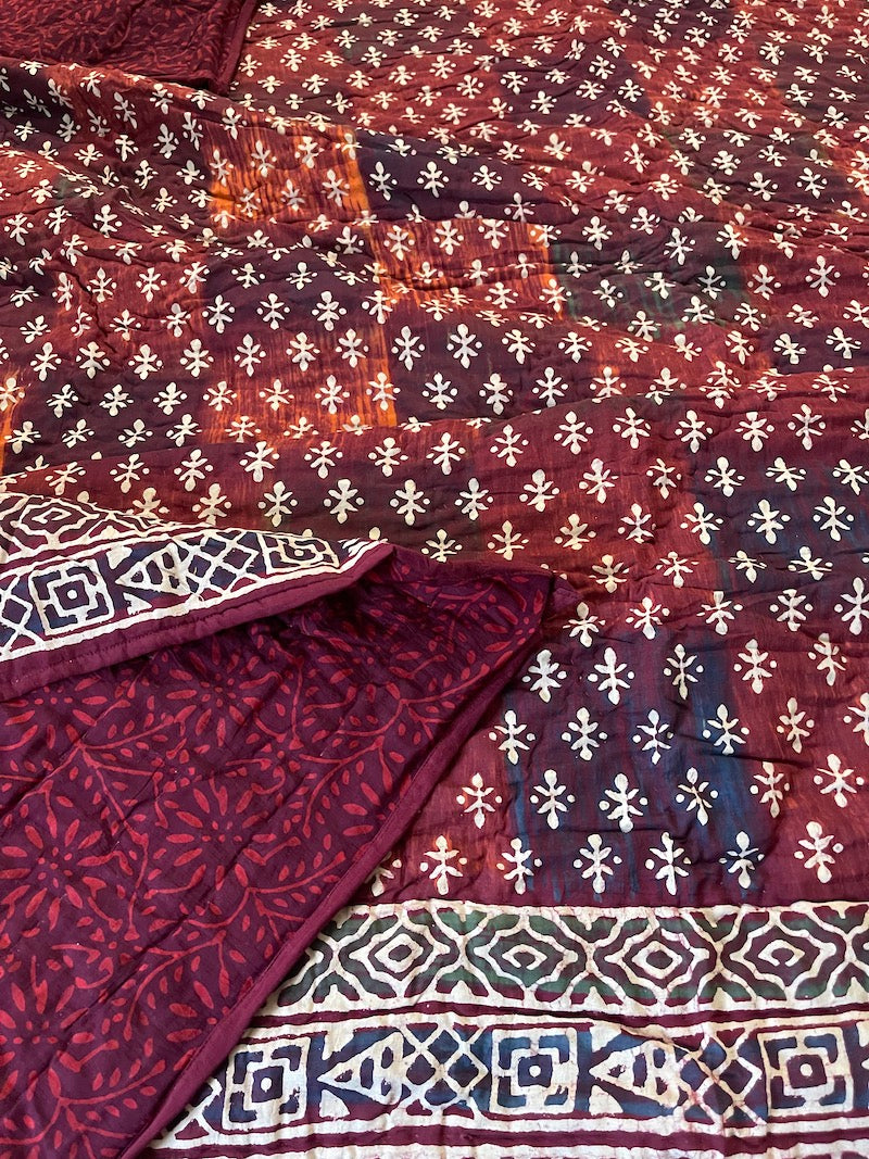 Maroon Buti Jaipuri Cotton Quilt