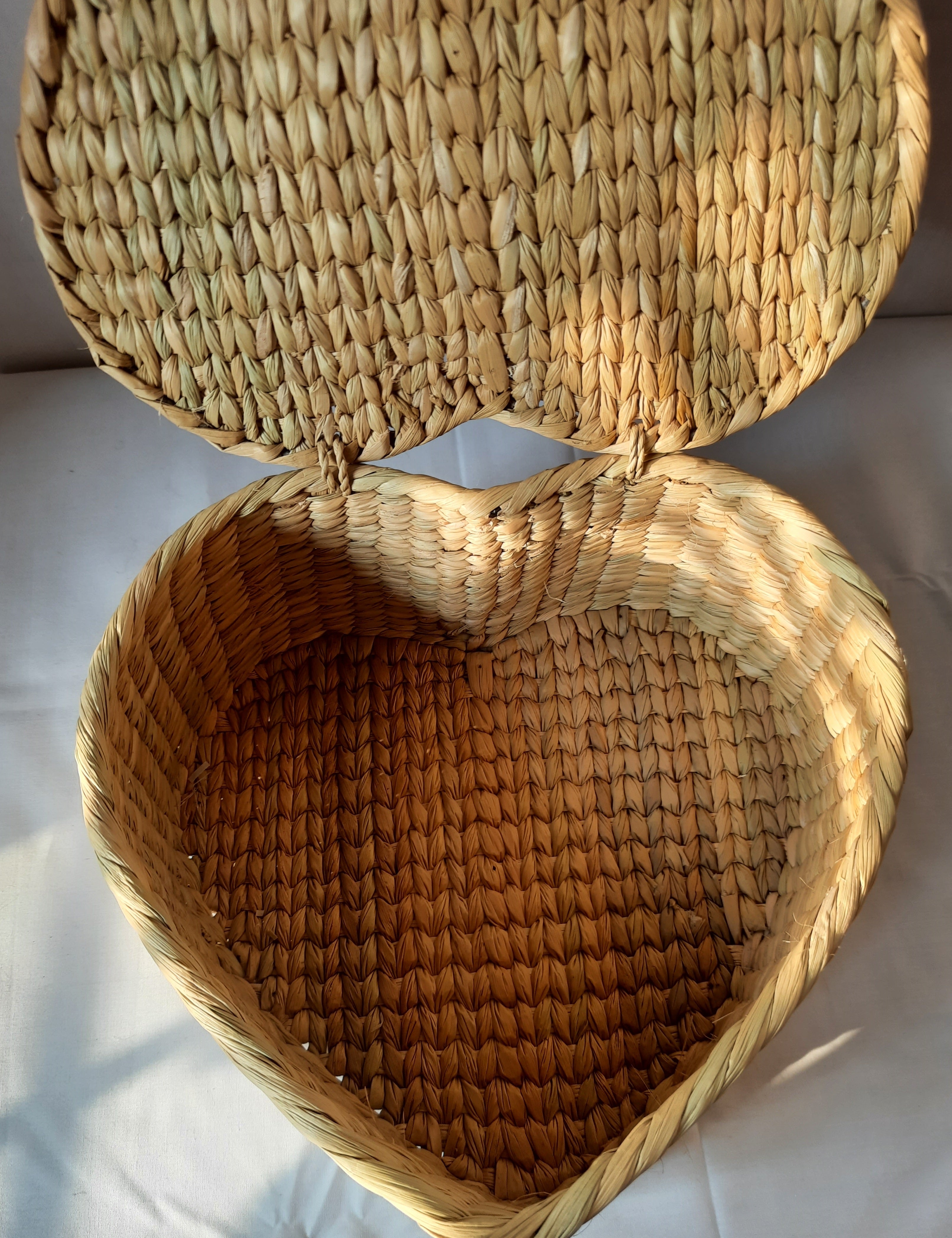Handwoven Kauna Heart-In-A-Box Vanity Case