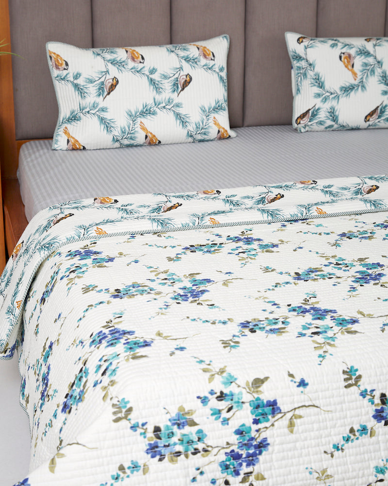 Bird Theme Reversible Quilted Bedcover with Pillow covers (90X108)