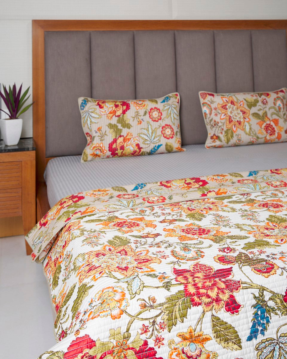 Multicolor Reversible Quilted Bedcovers With Pillow Covers