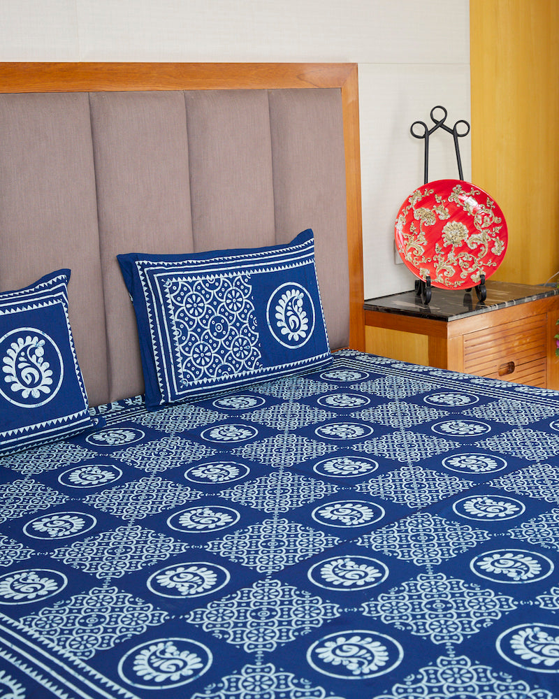 Handblock Print Dark Blue Queen Bedsheet with Pillow Covers (90" X 108")