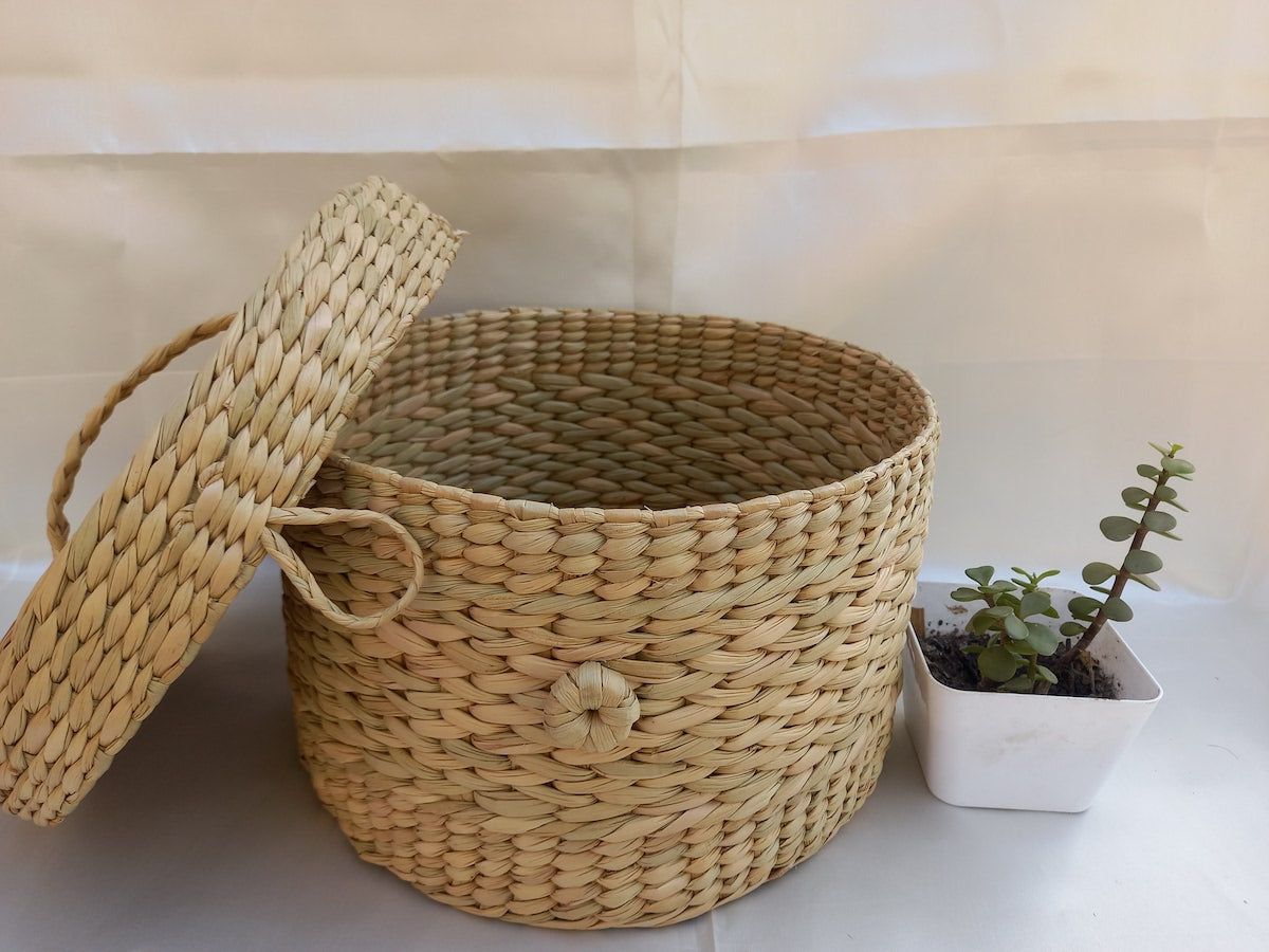 Large Round Kauna Vanity Box with Lock