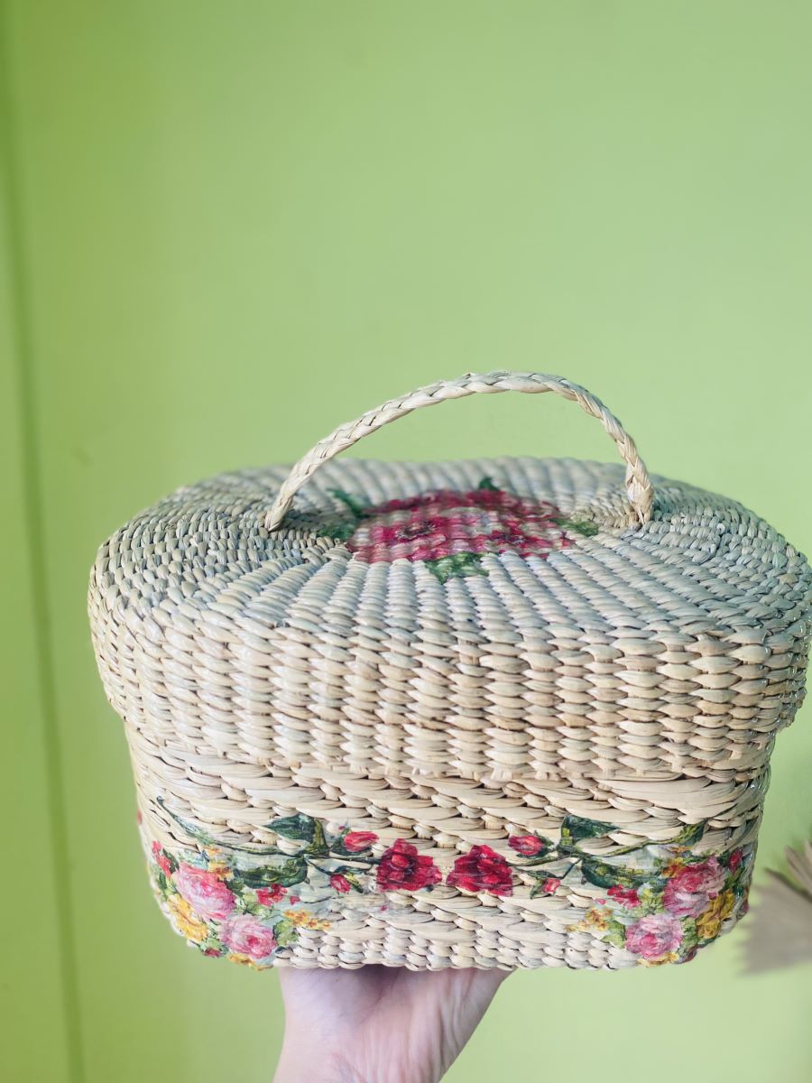 Spring Theme Kouna Oval Vanity Box