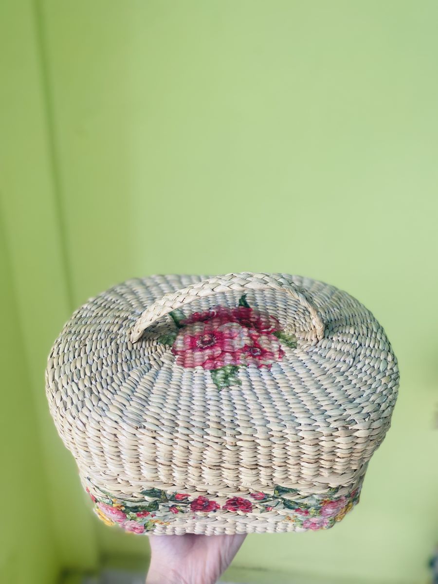 Spring Theme Kouna Oval Vanity Box