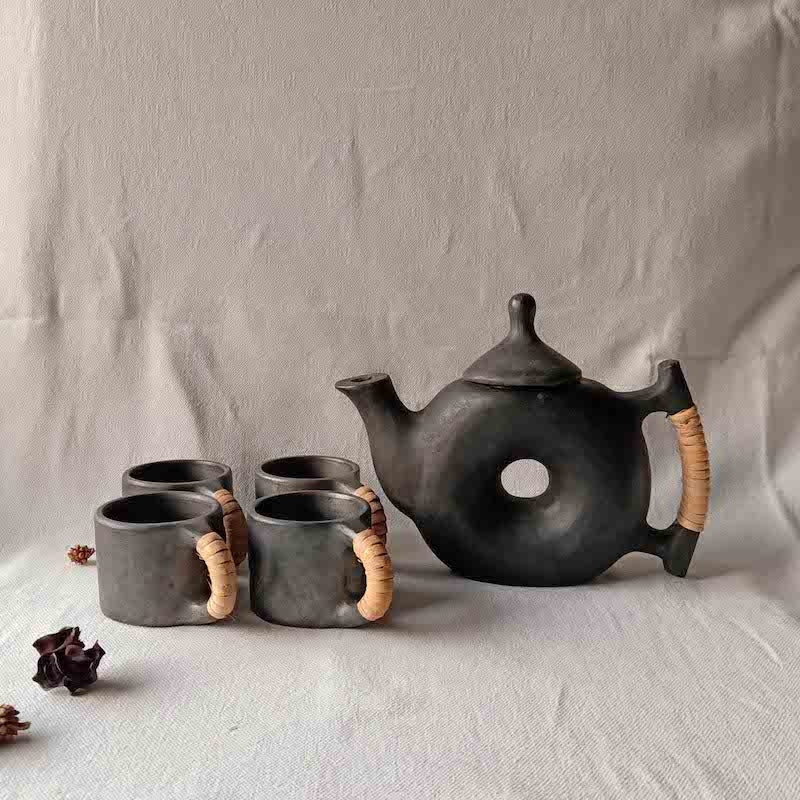 Donut Longpi Black Pottery Tea Set