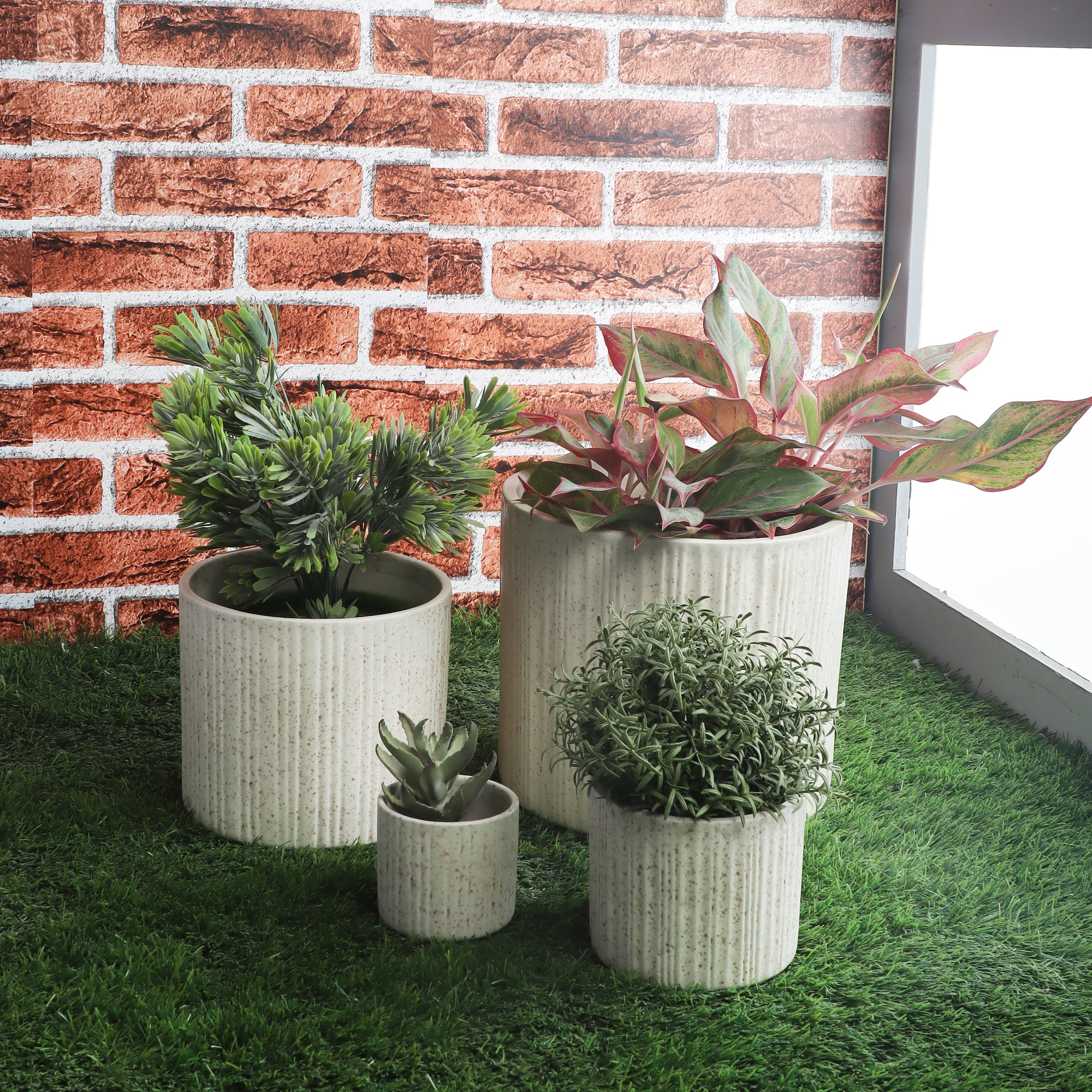 Pale Grey with Brown Texture Planters (Set of 4)