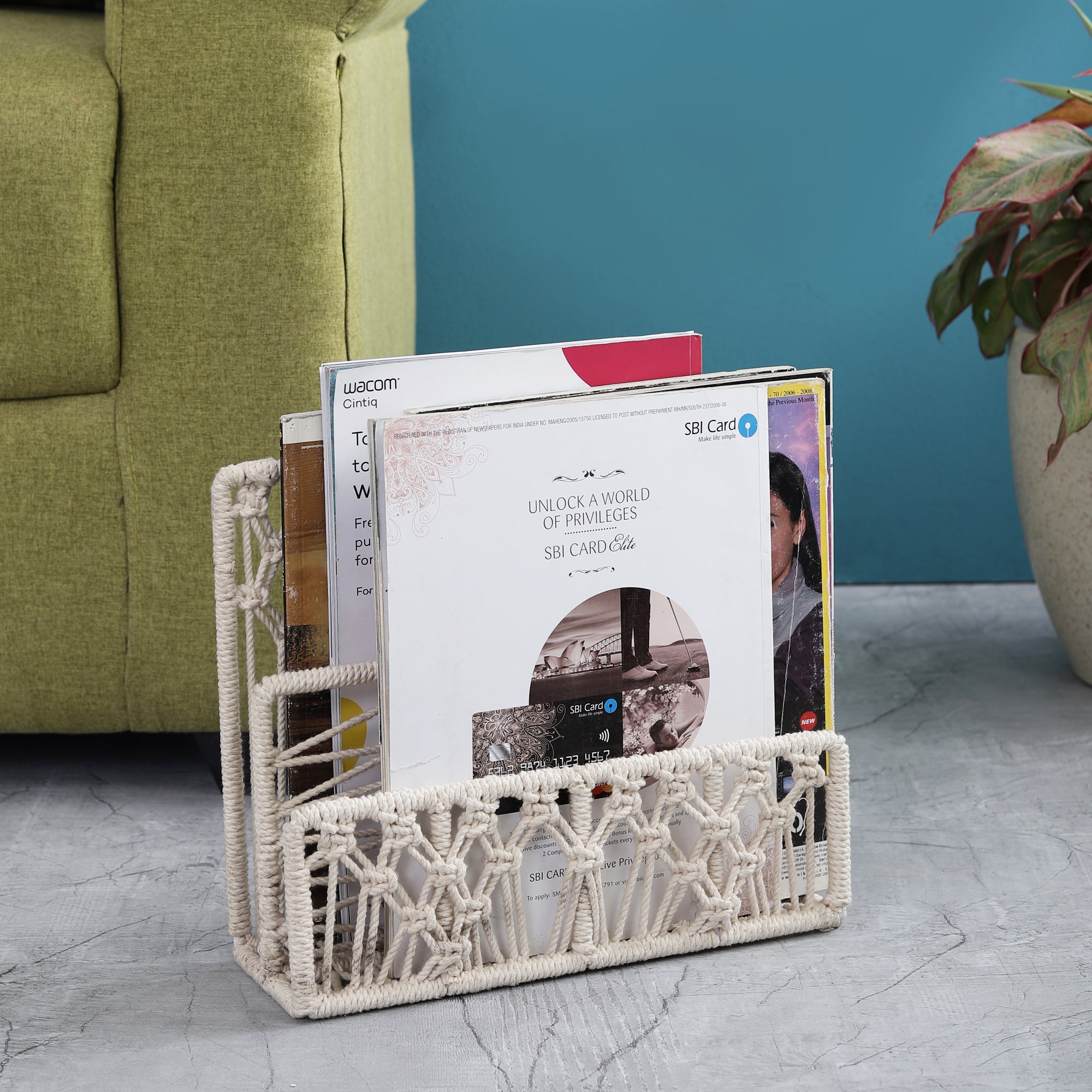 Knotted Macrame Metal Frame Magazine Holder