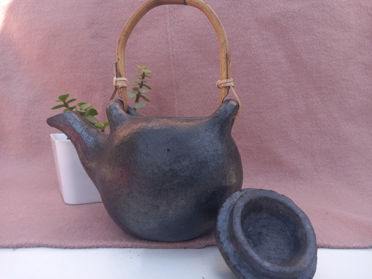 Small Nungbi Clay Tea Pot with Lid