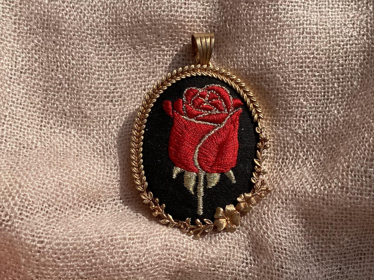 Red Rose Embroidered Rose Gold Pendant